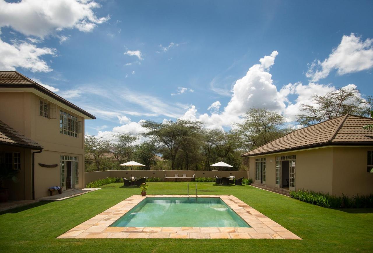 The Safari House Hotel Usa River Exterior photo